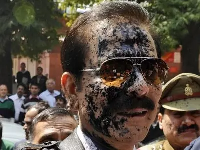 Ink Attack on subrata roy